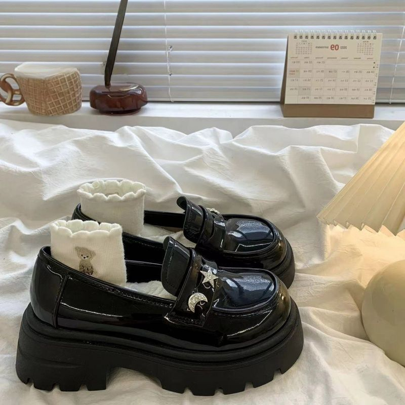 レトロ黒春と秋のラウンドトゥレディースパンプスプラットフォー - Women Shoes Quick Delivery のレビューと価格