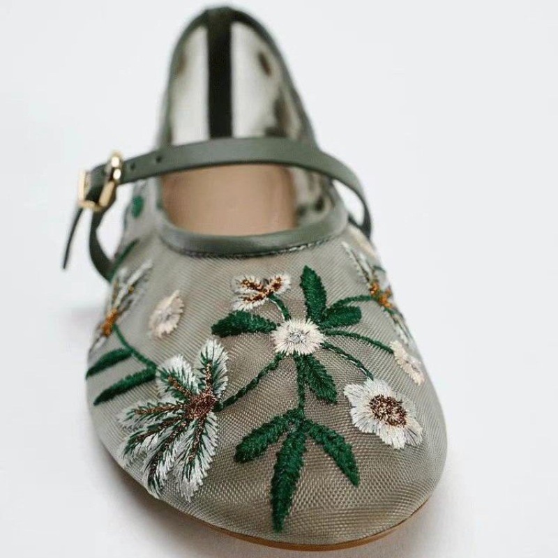 2026年秋新作レディースシューズ　花柄刺繍メッシュバレエフ - Ballet Flat Women のレビューと価格