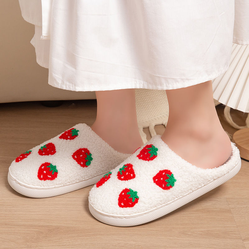 イチゴ柄レディーススリッパ 室内用フラット冬用デザイナーズシ - Women'S Shoes For Fall のレビューと価格